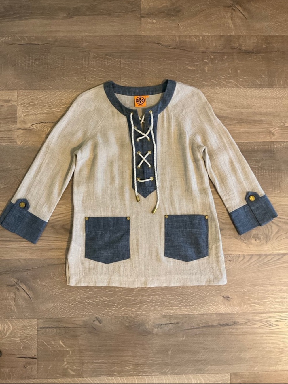 Tory Burch beige linen 3/4 sleeve top with denim accents and lace up front, 6 - Picture 2 of 9